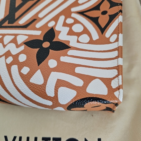 LOUIS VUITTON Crafty Toiletry 26 XL Cosmetic Bag Giant Flower Monogram Pochette - Picture 10 of 16